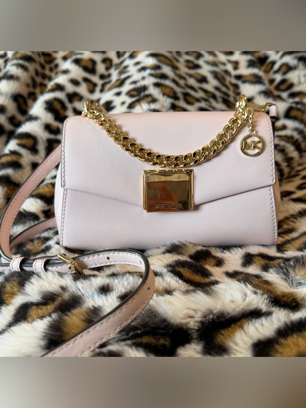 Michael Kors Small Lita Bag in Light Pink